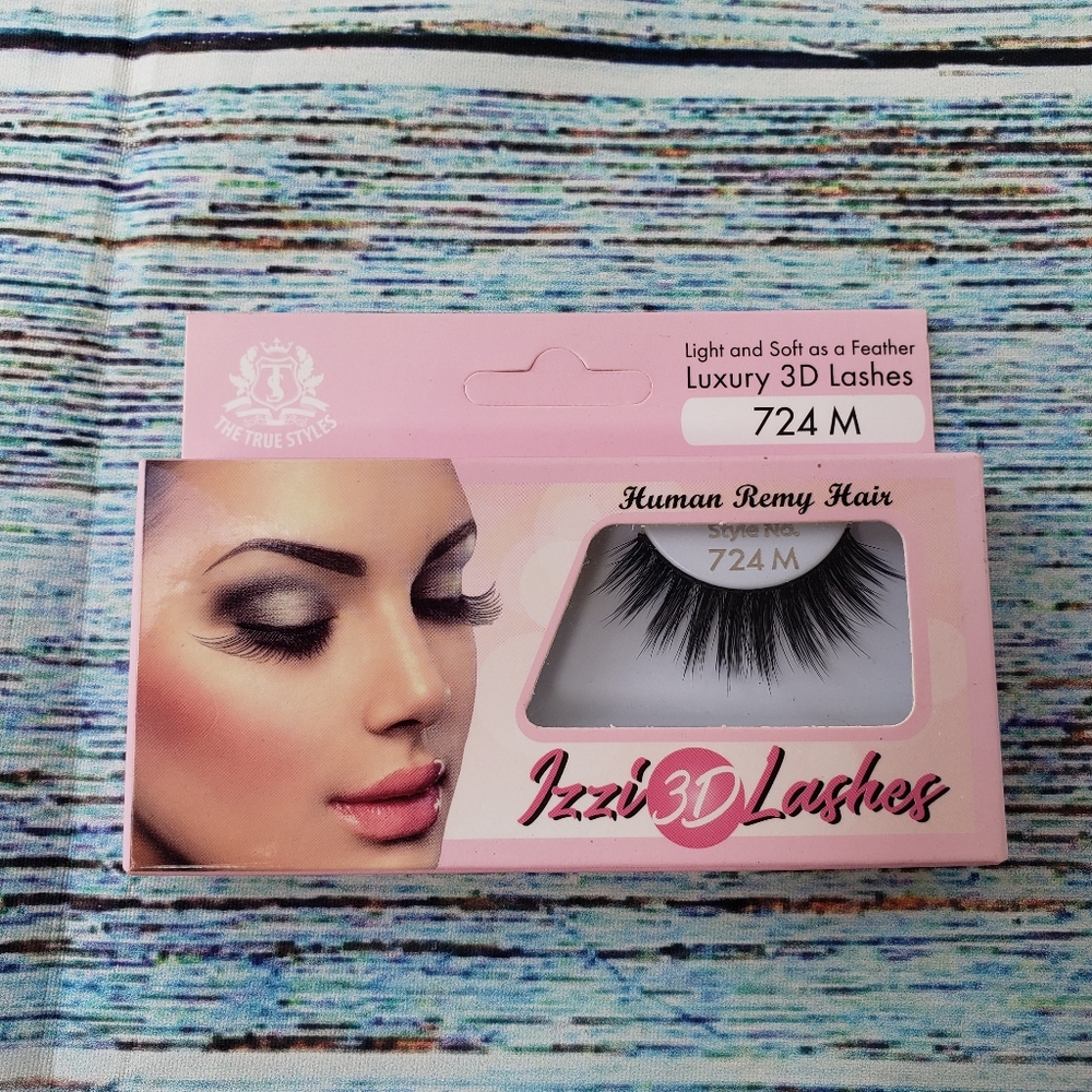 Izzy 3D Luxury Lashes